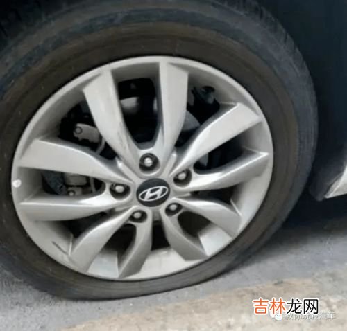 轮胎胎压多少正常范围,汽车正常胎压标准是多少?