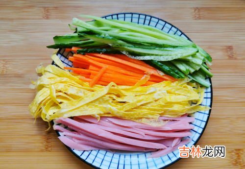 小黄面是用什么原料做的,小黄面是什么做的