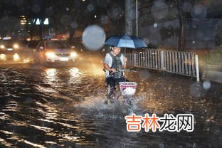 狂风暴雨是哪个季节,狂风暴雨是指春夏秋冬哪个季节 了解一下