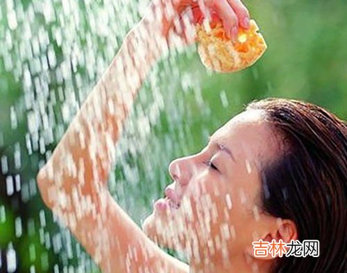 饱不洗澡还是饿不洗澡,饱餐后和饥饿时能不能洗澡?