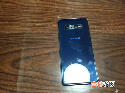 三星手机的手电怎么开,三星S4手电筒在哪里怎么使用?
