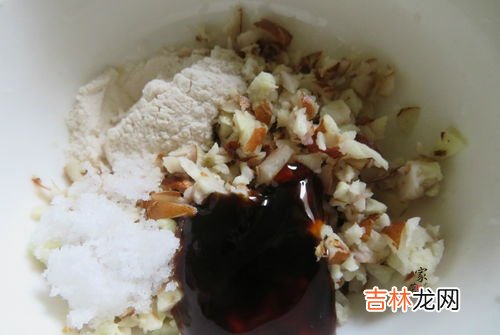 沙姜鸡的正宗做法,焗沙姜鸡怎样做 焗沙姜鸡的做法
