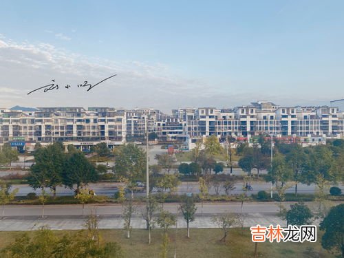 霍尔果斯属于哪个省哪个市,霍尔果斯口岸的地理位置