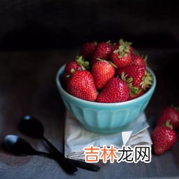 草莓红了以后几天可以摘下来,草莓变红了之后，等多久采摘下来吃，口感会更好？