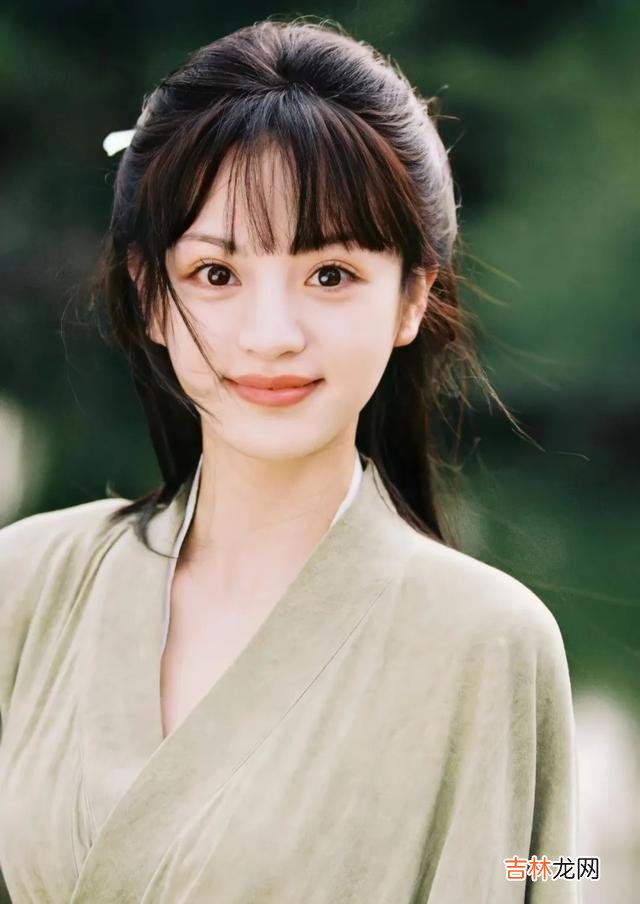 底妆 未播先火，她又杀回来了？