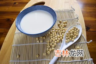 豆浆是碳水化合物吗为什么,豆浆含有多少的碳水化合物