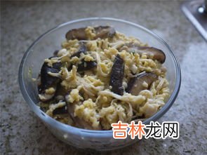 山蘑炒鸡蛋如何做,蘑菇炒鸡蛋怎么炒好吃