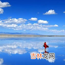 青海湖旁边的山脉指的是什么山脉,环绕青海湖的三座大山是哪三座山？