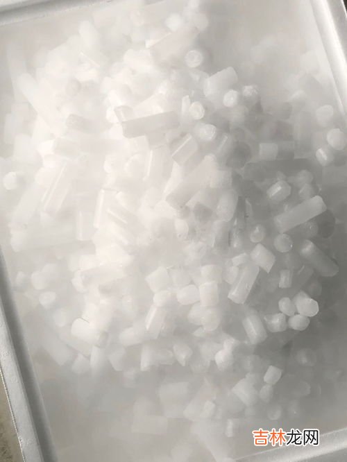 干冰和冰块的区别有哪些,干冰和冰的区别