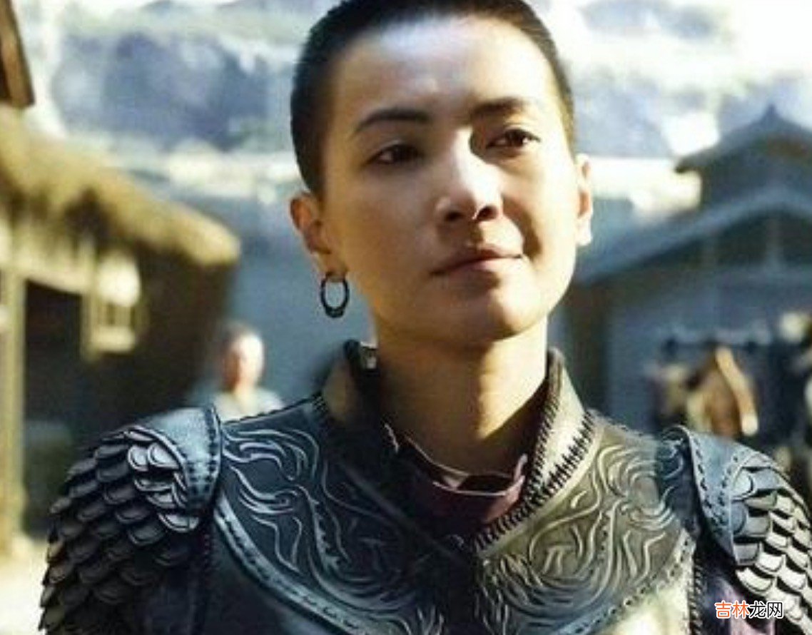 男装 舍不得眼线假睫毛，就别硬演女扮男装了，这5位反串才叫尊重观众