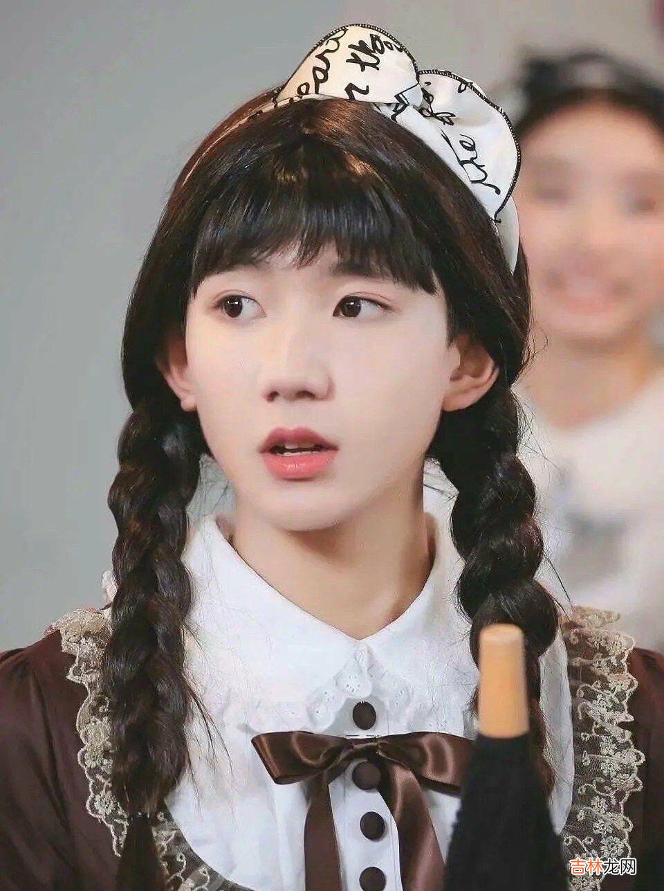 男装 舍不得眼线假睫毛，就别硬演女扮男装了，这5位反串才叫尊重观众