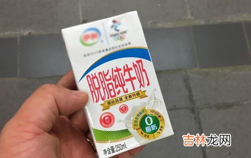 脱脂牛奶热量,一盒脱脂牛奶热量