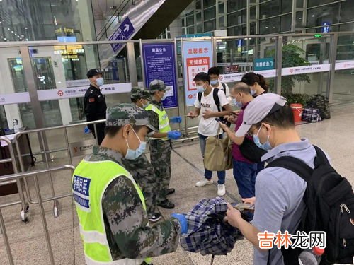 广州南站进站口是东还是西,广州南站a25是东还是西