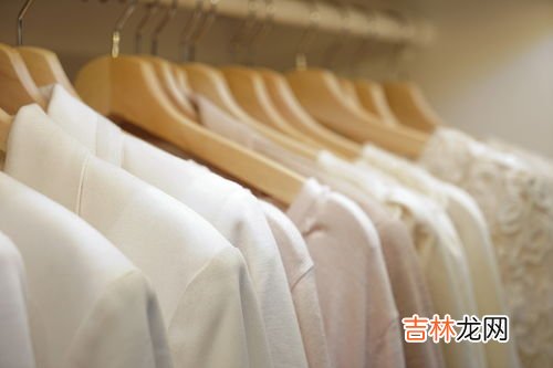 泥水溅到衣服上怎么清洗 衣服溅上泥点为何洗不掉,衣服溅上泥点为何洗不掉84都泡不掉