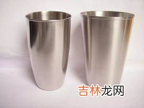 陶瓷杯可以装开水吗,陶瓷杯可以装开水吗?
