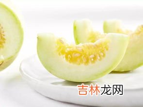 吃香瓜要不要削皮去籽,吃香瓜的时候去籽好还是不好?