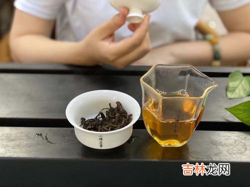 红茶不能一直泡在杯子里喝么,红茶可以泡在保温杯吗？