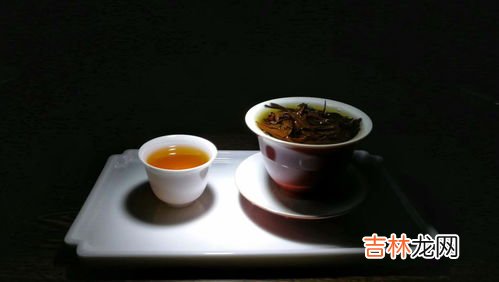 红茶不能一直泡在杯子里喝么,红茶可以泡在保温杯吗？