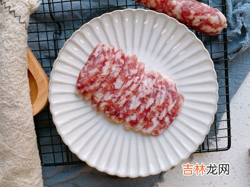 香肠晒干缩水多少,20斤香肠能晾干几斤?