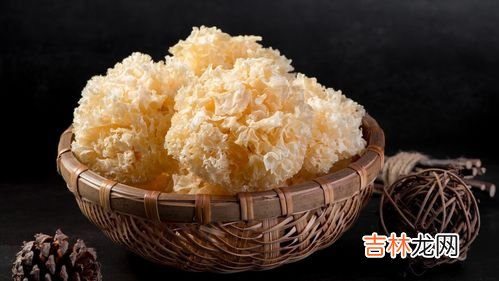 白木耳和银耳的区别,黑木耳和银耳的药用价值有什么区别？