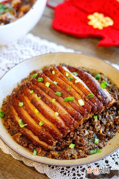 梅菜扣肉属于啥菜系,梅菜扣肉是哪个菜系的