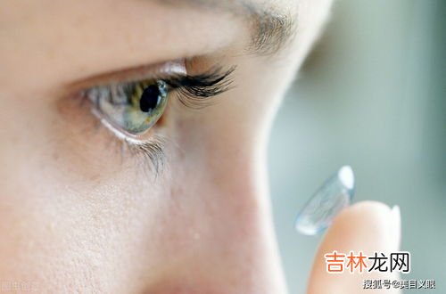 肉眼和隐形眼镜哪个真,为什么隐形眼镜看到的东西比裸眼近看东西要大好多？哪个才更真实？