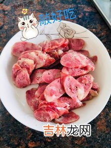 腊肠晒了几天有白色霉,腊肠上的白色像发霉的是什么东西
