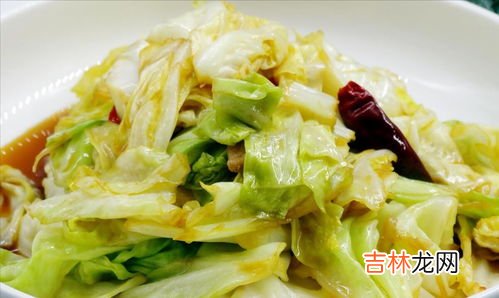 手撕包菜怎样炒又脆又嫩,手撕包菜这道菜怎么炒才能吃起来脆生生的？