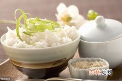 100克熟米饭碳水化合物含量,谁能告诉我200克米饭是多少，100克几鸡肉是多少别说几斤，最好有