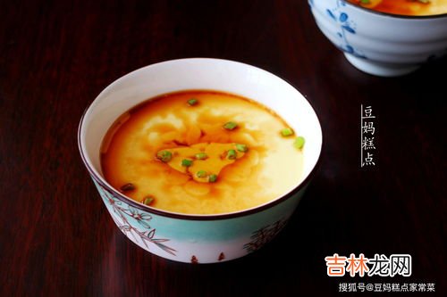 鸡蛋羹1个鸡蛋多少水,蒸鸡蛋羹一个鸡蛋需要多少水