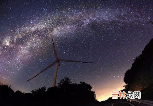 陪你去看流星雨落在这地球上是什么歌,流星雨的歌词是什么