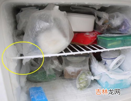 热水可以放冰箱里吗,热水可以直接放进冰箱里冻吗?