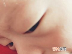 为什么感觉乳房涨涨的,女性乳房肿胀的原因有哪些？