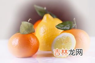 有石灰粉的橘子能吃吗,刚买的广西沃柑，桔子表面好多白色喷剂形成的白粉末，不知是什么？桔子能吃吗？