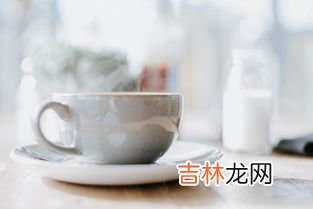 临期牛奶能喝吗,还有一个月就过期的牛奶能不能喝？