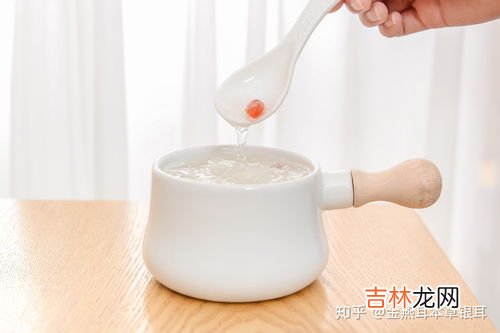 金燕耳和银耳的区别有哪些,金燕耳和银耳有什么区别吗?