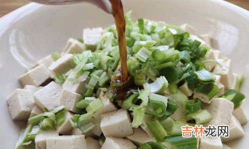 盒装嫩豆腐要焯水吗,盒装内酯豆腐用不用洗