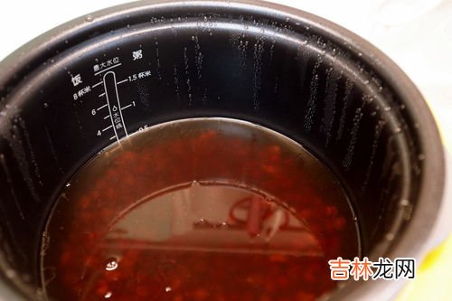 高压锅水位最高多少,高压锅最多加水到什么位置