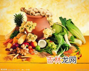 小燕子吃什么食物,燕子吃什么东西怎么喂养？