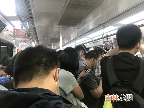 自行车可以上地铁吗,北京地铁能带折叠自行车进去吗?