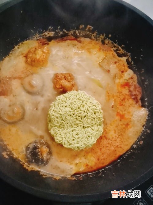 牛奶麻辣烫清汤做法和配方,火爆全网的牛奶麻辣烫,是怎样制作的呢?