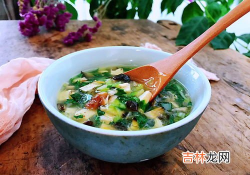 铜头铁骨豆腐腰是什么动物,有这么的一句话“铜头铁尾豆腐腰”那么是指什么动物