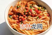 螺蛳粉焖饭粉要一起煮吗,螺蛳粉焖饭加多少水 煮螺蛳粉加入多少水合适