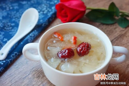 银耳炖6个小时会有毒吗,银耳炖6个小时会有毒吗