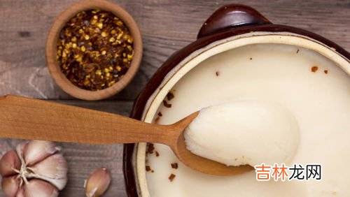 炼猪油出现大量白色泡沫,炼猪油很多泡沫能吃吗?