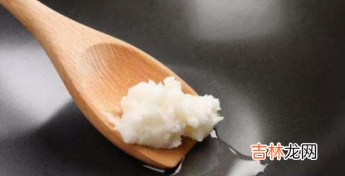炼猪油出现大量白色泡沫,炼猪油很多泡沫能吃吗?