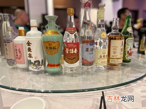 白酒酒花多久不散叫好酒,白酒酒花消失快与慢的说法是什么？