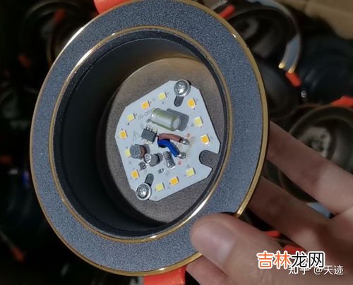 筒灯和射灯的区别有哪些,筒灯和射灯的区别在哪里