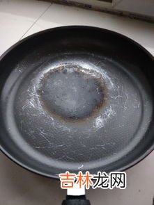 平底锅买回来直接就可以用吗,新买的铁锅怎么处理？铁锅首次使用的注意事项