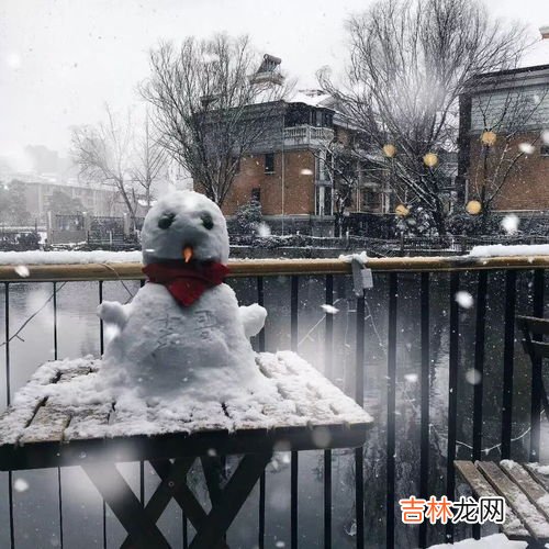 下雪天能擦玻璃吗,下雪天气用双面擦擦玻璃可以吗